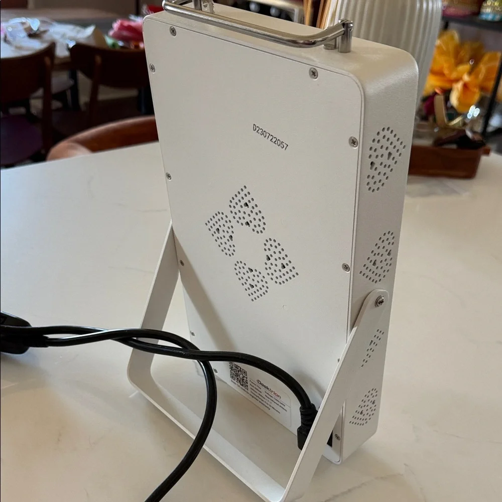 LED Light Therapy Panel - Picture 3 of 3